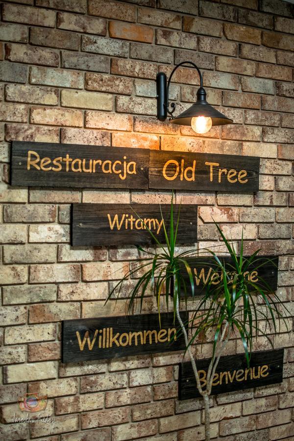 Old Tree Villa & Restaurant Освенцим Экстерьер фото